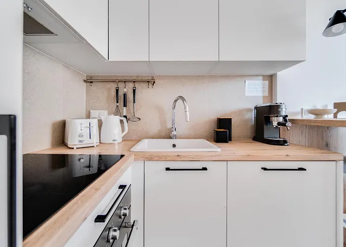 Bright Day - Self Check-in 24h, 10 Min Market Square 브로츠와프