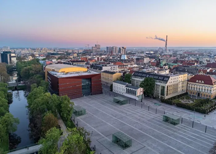 Bright Day - Self Check-in 24h, 10 Min Market Square