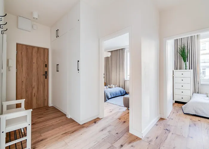 Bright Day - Self Check-in 24h, 10 Min Market Square